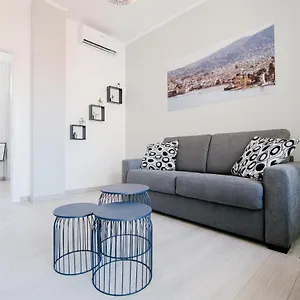 Bright - The House Of Travelers Apartment