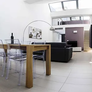 Comoloft Apartment