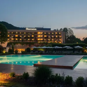 4* מלון Sheraton