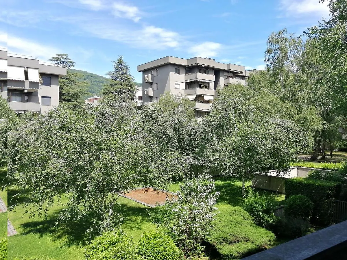 Como Sole, Green And Quiet